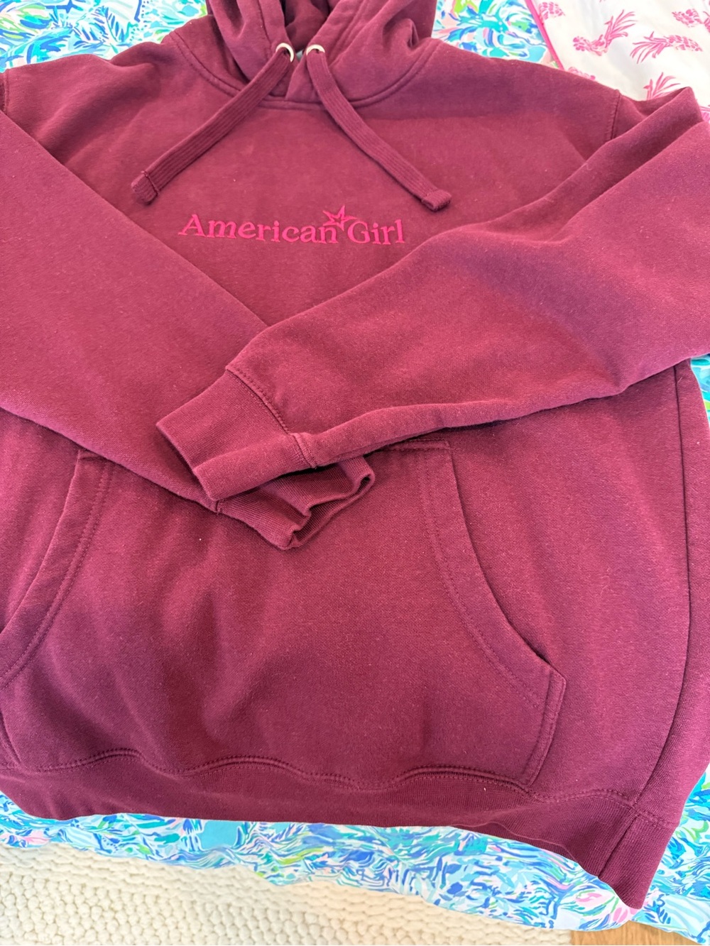 New never worn American Girl Burgundy Hooded Sweatshirt with Logo Youth L